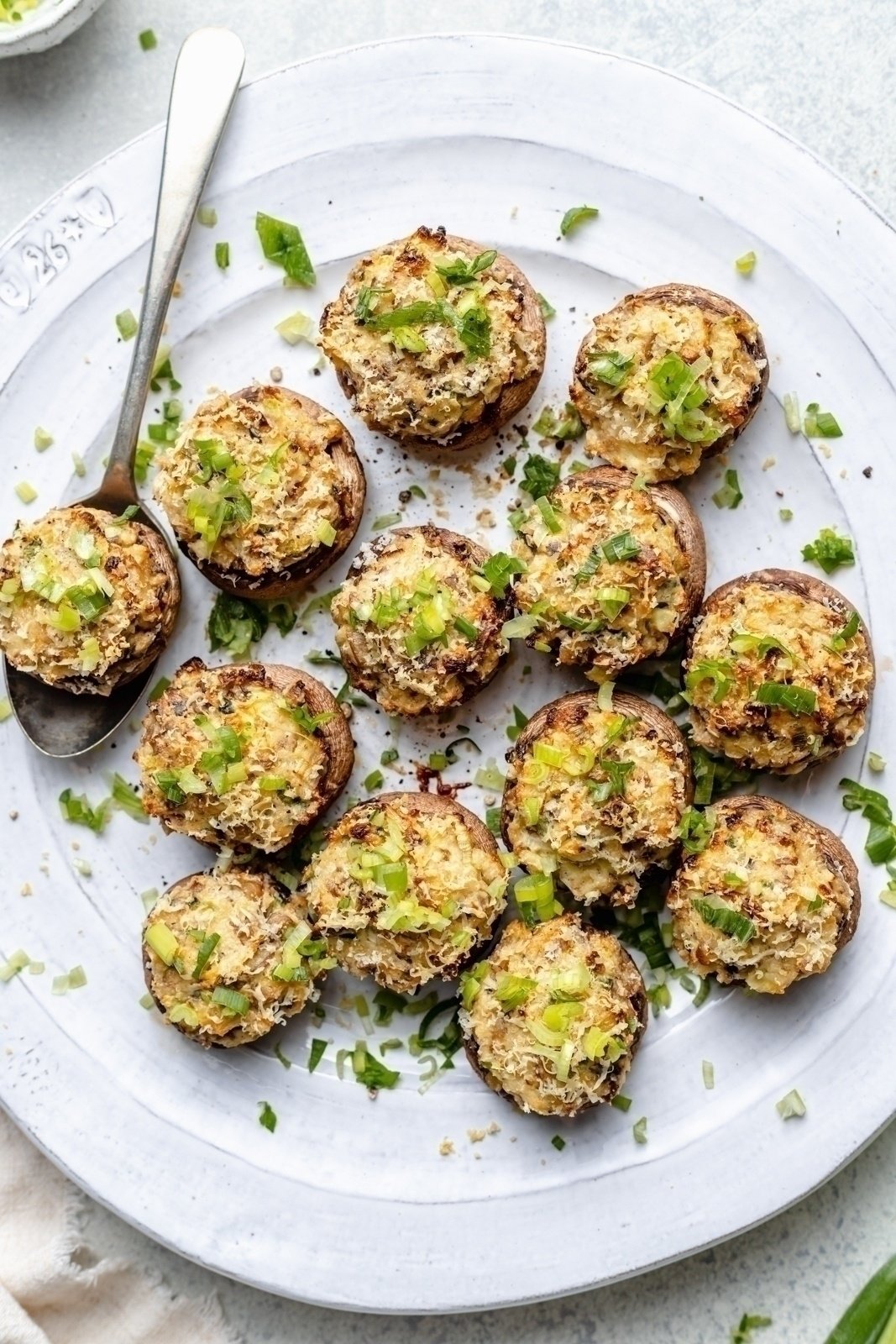 healthy jalapeño popper stuffed mushrooms on a plate